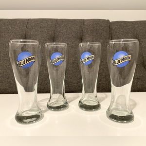 Set of 4 blue moon pint glasses with logo.